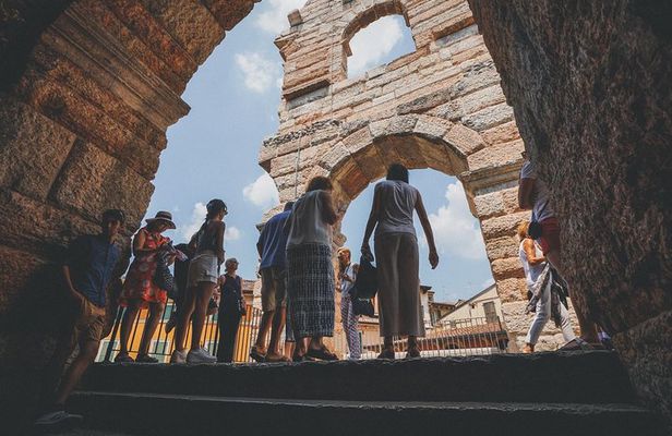Best of Verona Highlights Walking Tour with Arena
