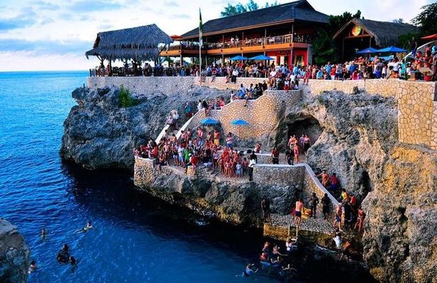 Party Catamaran: OpenBar, Music, Negril Beach, Rick's, Snorkeling