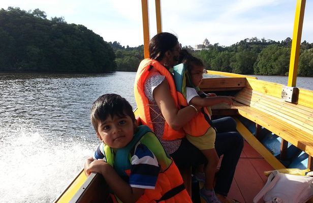 Private Bandar Highlight, Water Village & Proboscis Monkey Tour