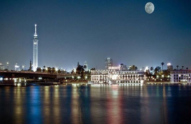 Cairo city tour by night with Cairo tower