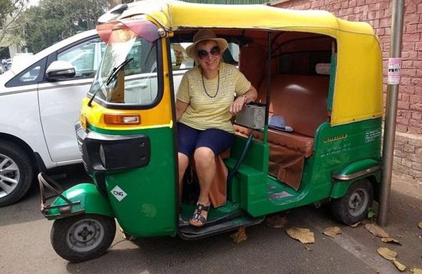 Half Day Sunrise Taj Mahal & Agra Fort Tour by TUK TUK