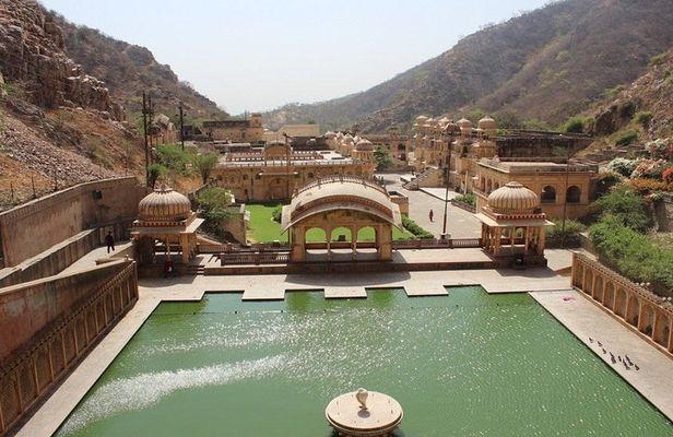 Jaipur Full-Day Guided Tour with Pickup and Drop-off
