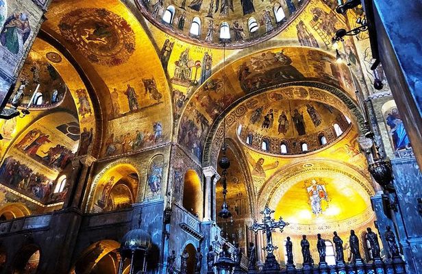 Morning Venice Walking Tour plus St Mark's Basilica Guided Visit