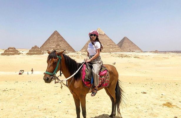 Half-Day Tour of Giza Pyramids and Sphinx from Cairo