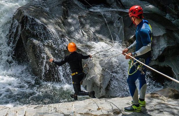 Canyoning Guatape River
