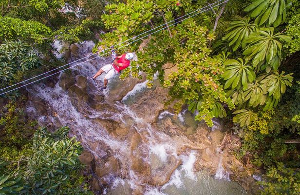 Dunn's River Falls and Zipline (Over the Falls) Adventure Tour from Ocho Rios