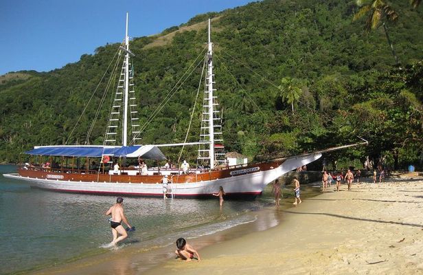 Full Day Tour to Angra dos Reis with Lunch