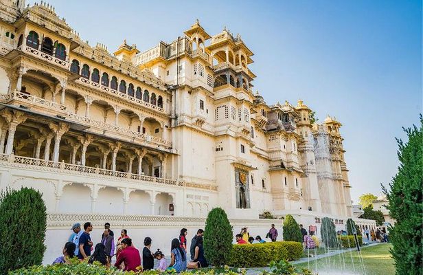 7 Days Golden Triangle Tour with Jodhpur & Udaipur