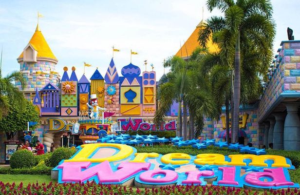 Dream World & Snow Town Theme Park Ticket - Hotel Pickup & Lunch