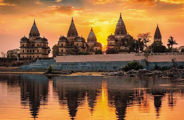 5-Day Private Golden Triangle and Kamasutra Tour from Delhi