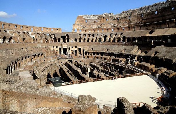 Colosseum with Guided Tour to Arena Floor and Ancient Rome Access