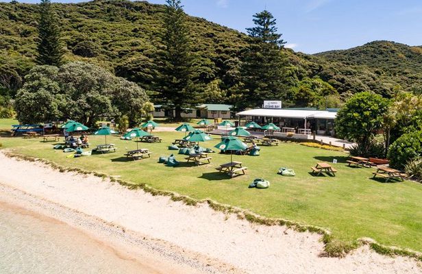 Discover the Bay - Hole in the Rock cruise includes Island Lunch