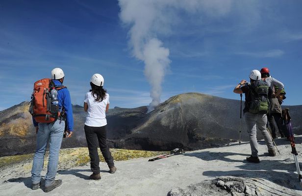ETNA CENTRAL CRATER EXCURSION (3,345 m a.s.l.)