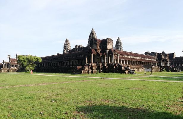 Shared Tour to Angkor Wat, Bayon and Ta Prohm Temples