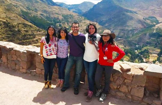 Sacred Valley of the Incas in Private: Pisaq, Ollantaytambo, Chinchero, Awanacancha