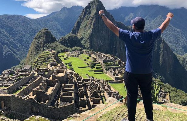 Tour 2Days: Sacred Valley and Machupicchu 