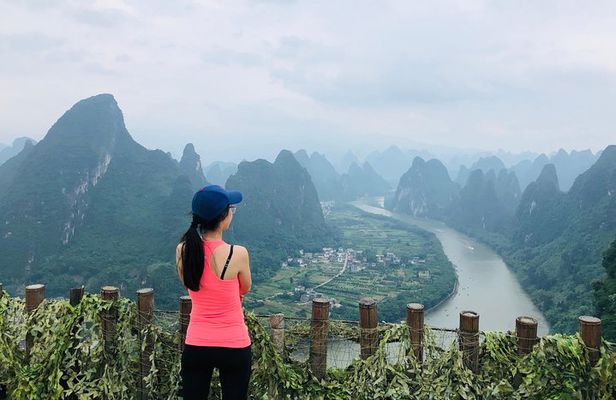 Private Yulong River, Xianggong Mountain and Countryside Bike Tour