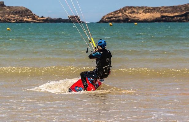 3 hours kitesurfing lesson in Essouira