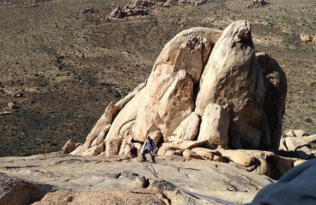Rock Climbing Trips in Joshua Tree National Park (8 Hours)