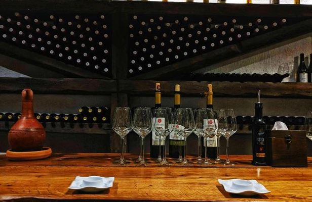 Premium & Organic Wine Tour in Kakheti