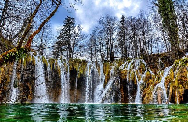 Zagreb to Dubrovnik via Plitvice Lakes NP, Split & Mostar: 3 - Day Private Tour