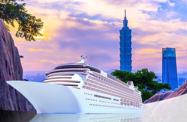 Keelung Shore Excursion: Xiangshan Hiking & Classic Taipei Culture Private Tour