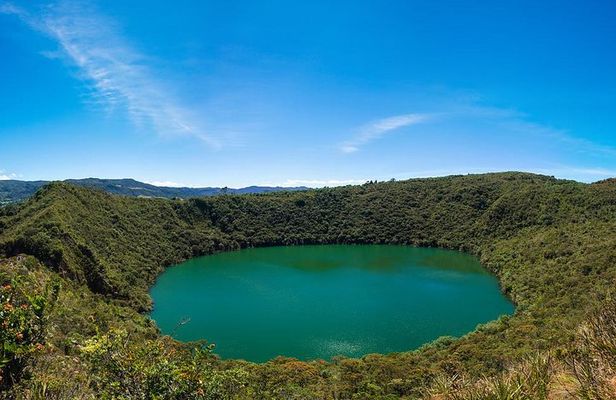 Live a magical experience at the salt mine in Nemocón and the Guatavita Lagoon.