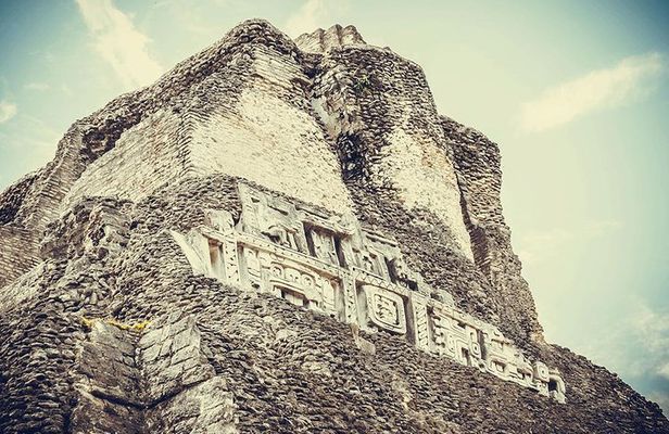 Xunantunich Day Trip from Belize City