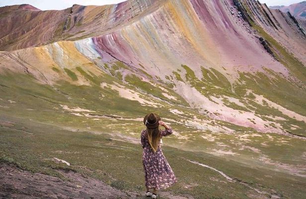 Rainbow Mountain (Day Trip)