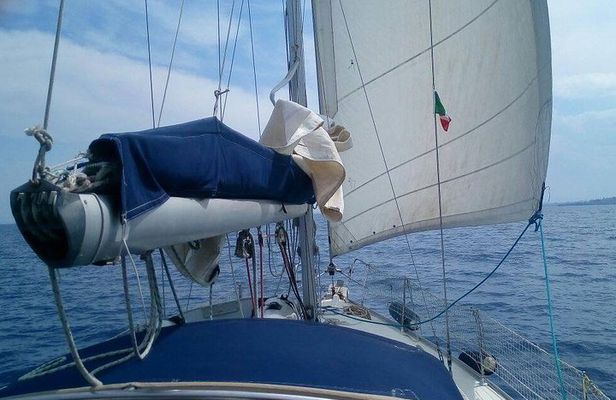 Sailing cruise with lunch