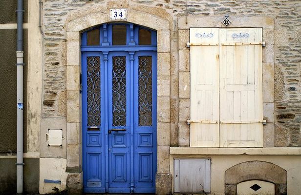 Cherbourg Private Walking Tour with a Local