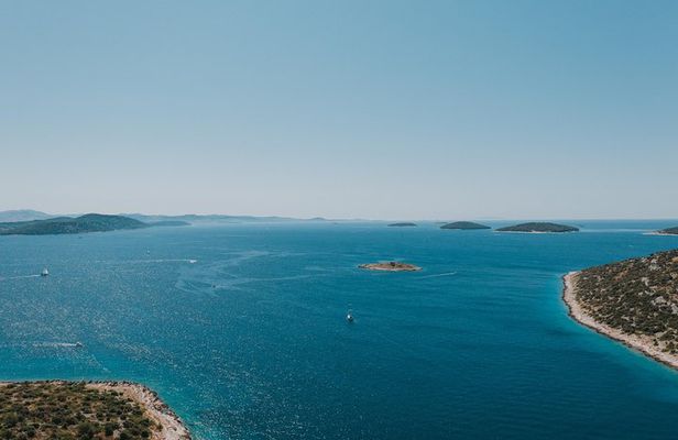 Šibenik Riviera boat tour: Zlarin + Prvić + Tijat