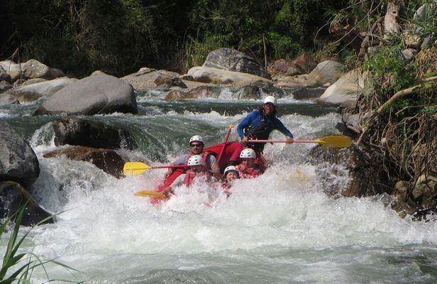 La Bocana Whitewater Rafting Experience: Medium Difficulty