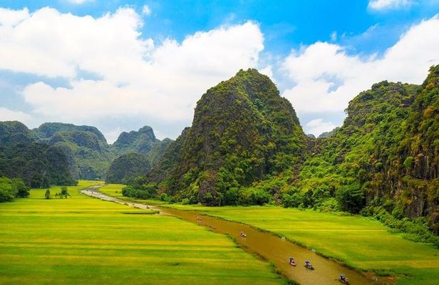 Ninh Binh One Day Tour To Visit Hoa Lu, Tam Coc, Mua Cave