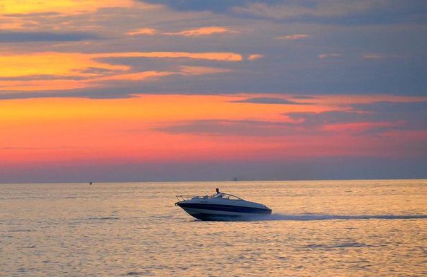 Snorkeling to Krabi 7 Islands Tour by Speedboat Including Sunset BBQ Dinner