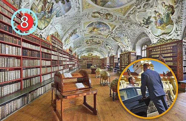 Private Full-day tour of Prague Castle and Exclusive tour of Strahov Library