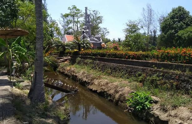 Private Day Trip To Visit MY LAI MASSACRE from Hoi an or Da Nang City