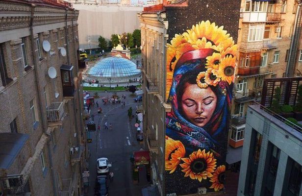 Private Ukrainian Street Art Tour in Kiev