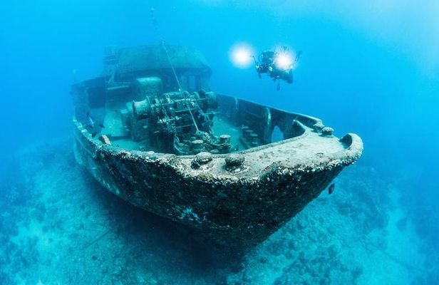 Private Charter Wreck Lovers 2 dives in Bayahibe from Punta Cana