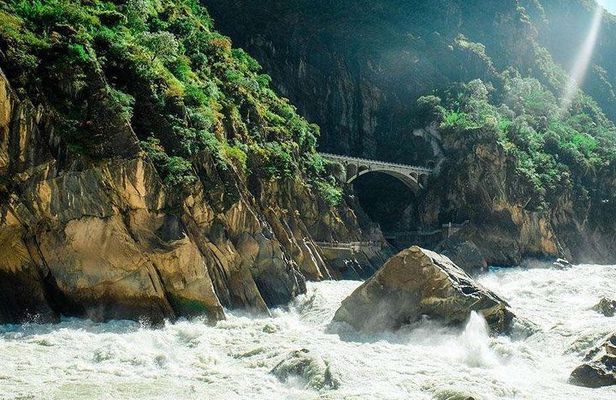 1-Day Lijiang Tiger Leaping Gorge Tour