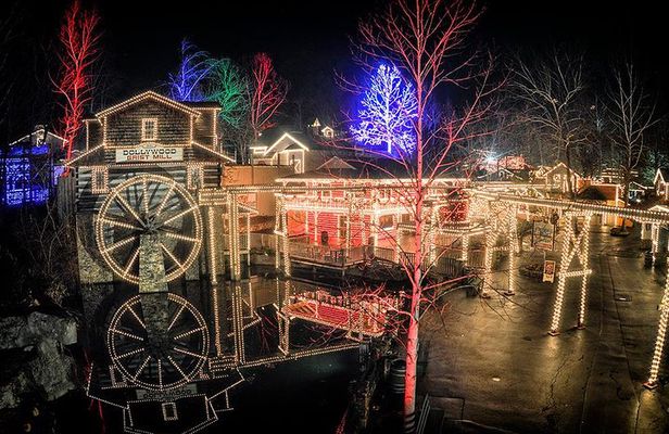 New Improved Smoky Mountain Holiday Light Spectacular
