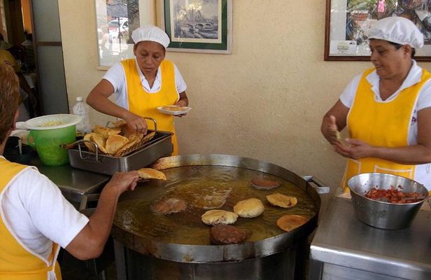 Veracruz and Boca del Rio Food Tour with Mangroves Boat Trip