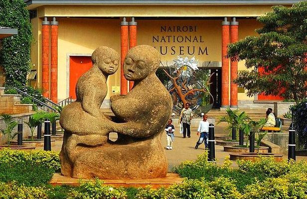 4 Hours Nairobi National Museum and Snake Park with Car