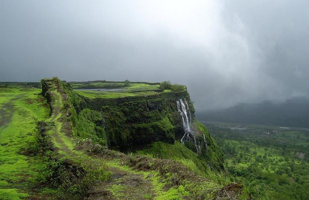 Pune to Lonavala Monsoon Drive in Private Vehicle