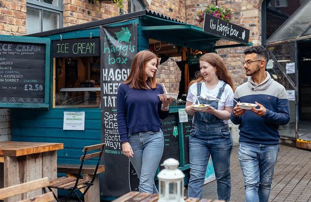 The 10 Tastings of Edinburgh With Locals: Private Food Tour