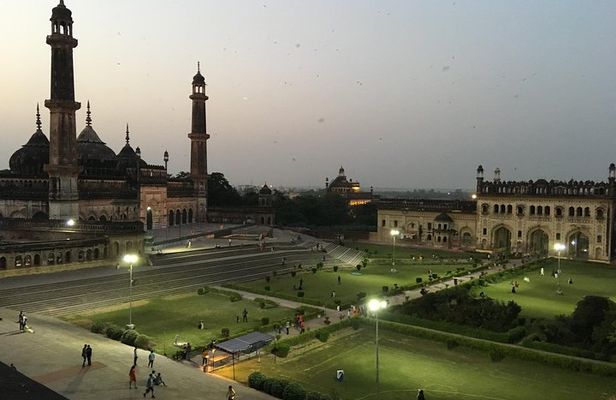 Old City Walk - The Lucknow of Nawabs and before