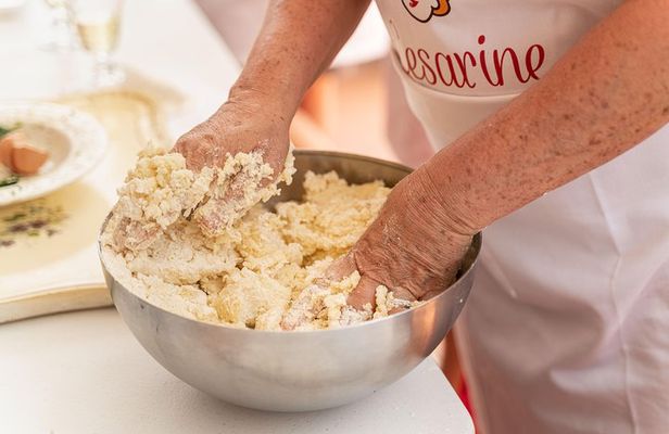 Private Pasta & Tiramisu Class at a Cesarina's home with tasting: Civitavecchia