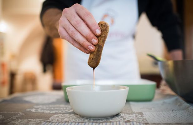 Cesarine: Small group Pasta and Tiramisu class in Montepulciano