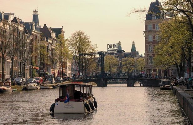 Luxury private boat Tour