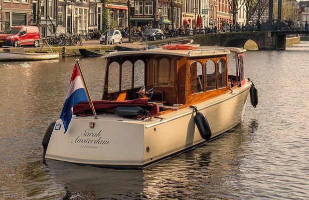 Small-Group Luxury Canal Cruise with Local Skipper